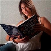 Native english, from Bath, UK. 
First class degree in Human Biology
Yoga TEacher